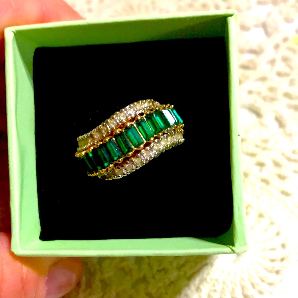 Size 5 faux emerald ring